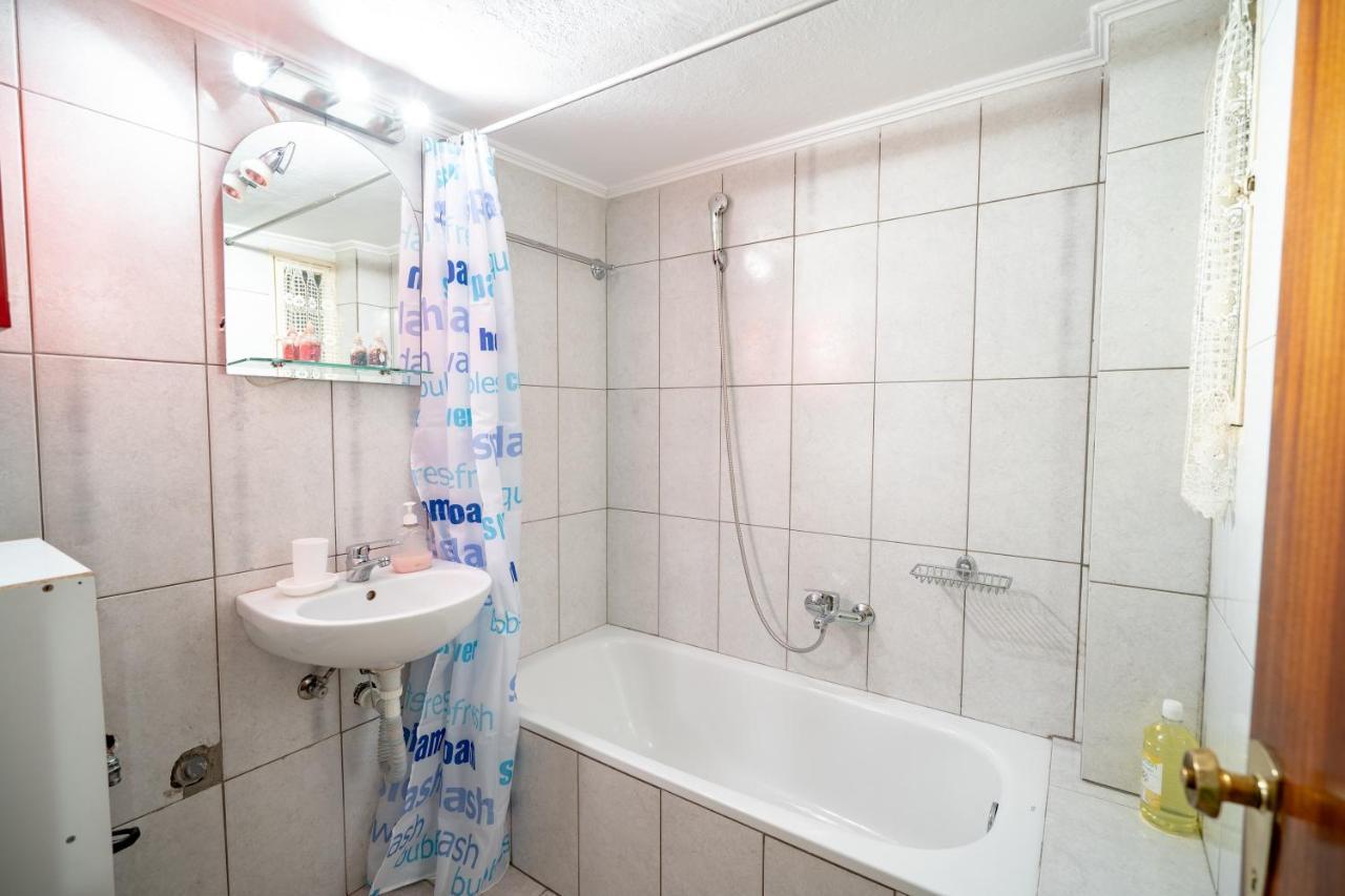 Ampelokipi Metro St. 2 Bedrooms 6 Pers. Apartment Aten Exteriör bild