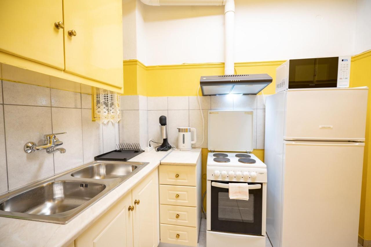 Ampelokipi Metro St. 2 Bedrooms 6 Pers. Apartment Aten Exteriör bild