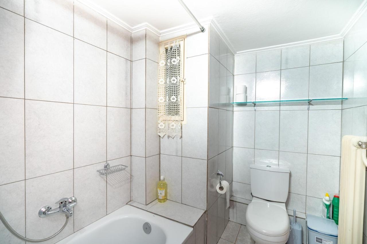 Ampelokipi Metro St. 2 Bedrooms 6 Pers. Apartment Aten Exteriör bild